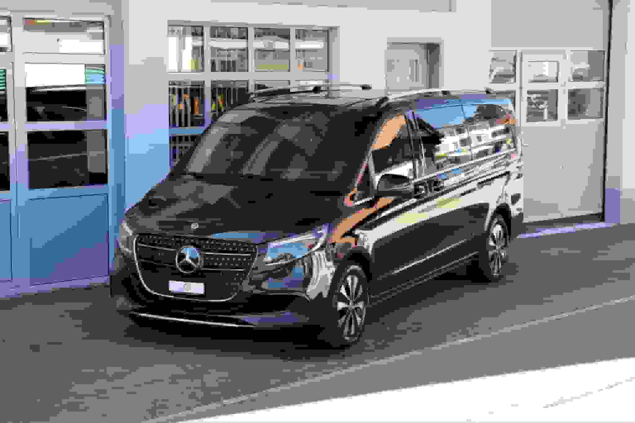 car-image-0