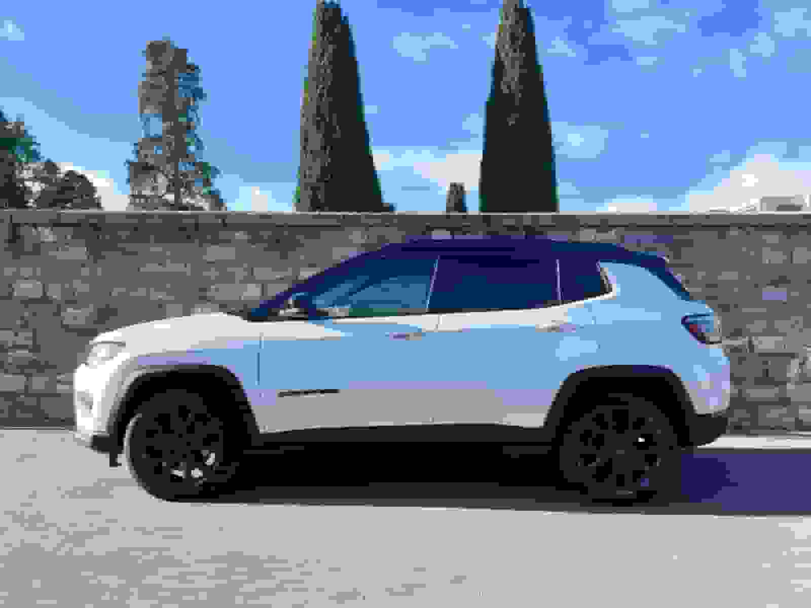 car-image-0