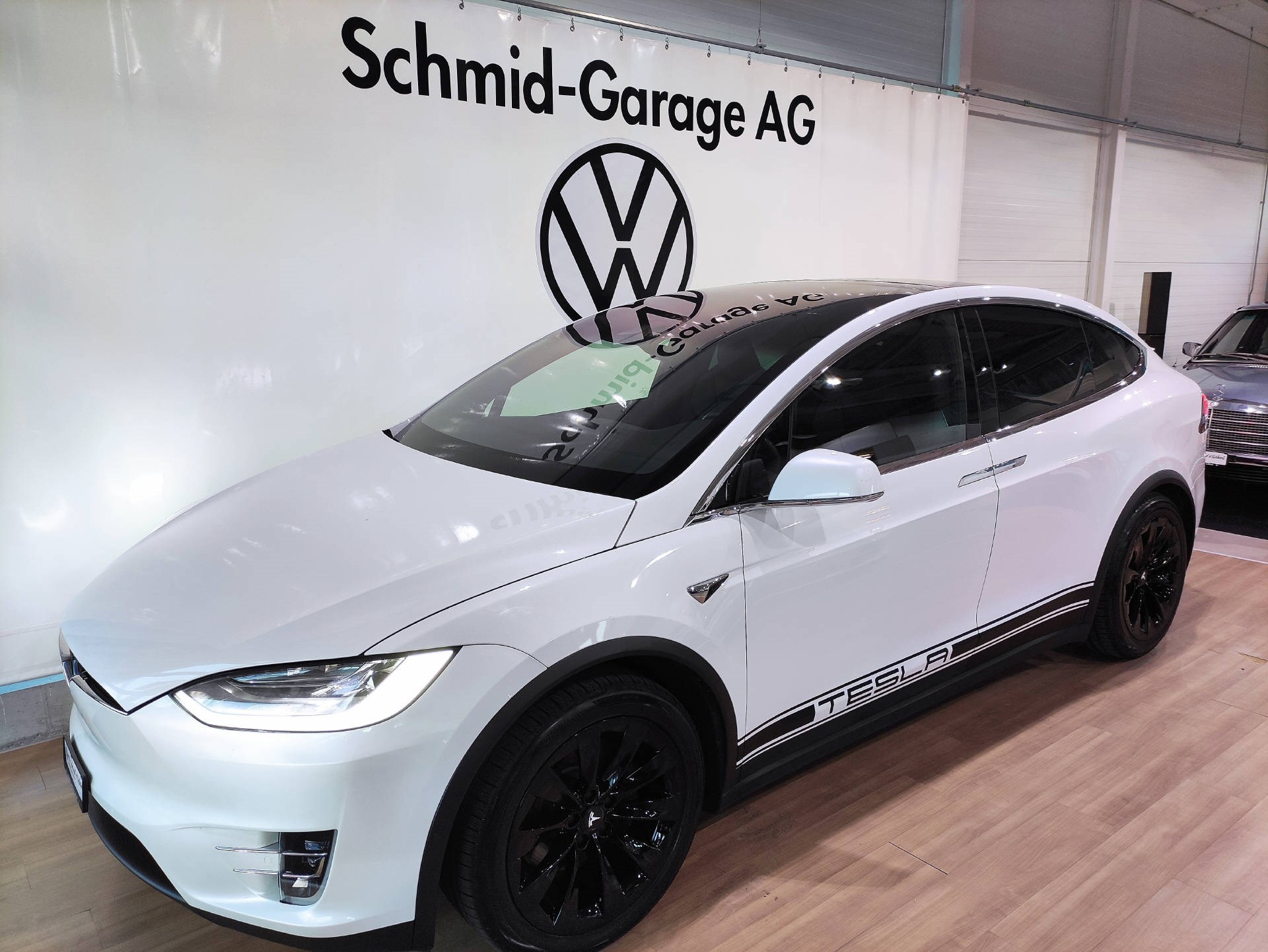 car-image-0