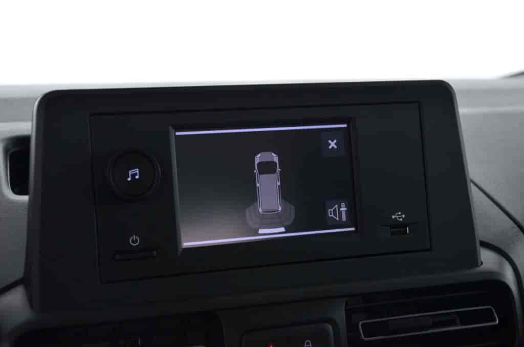 listing desktop thumbnail image 14
