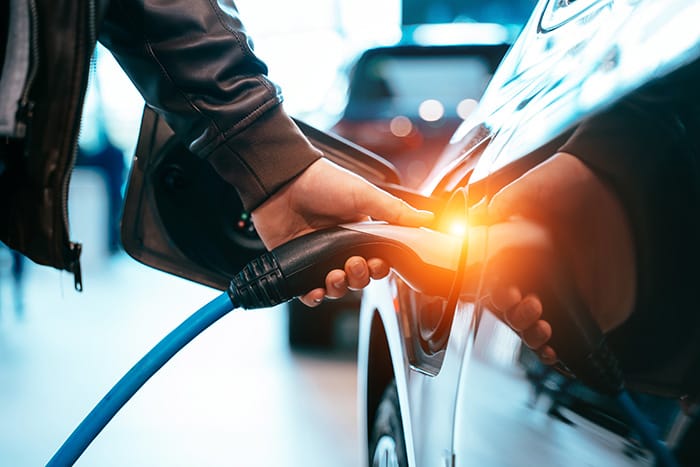 blog item card - The 8 best hybrid cars for leasing: ✓ Volvo XC ✓ BMW X ✓ Ford Kuga ✓ SEAT/Cupra Leon ✓ Mercedes-Benz GLC-Class ✓ Renault Captur ✓ Toyota RAV4
