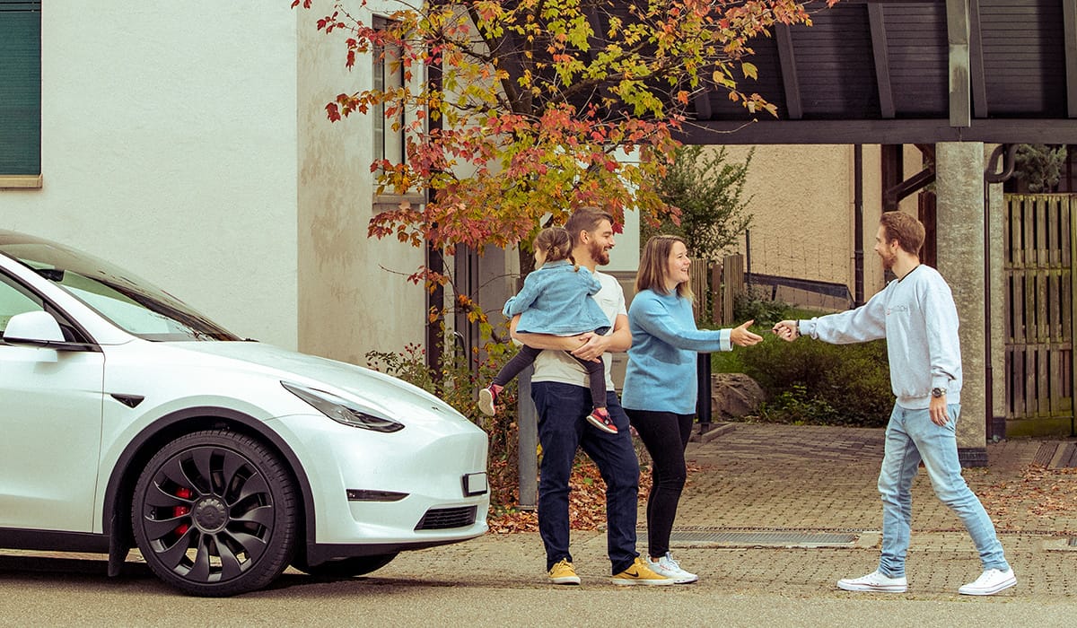 blog item card - Discover the 10 best cars for families of any size on any budget. Find out more about the Smart #1, the Skoda Enyaq, the Ford Focus and many more.